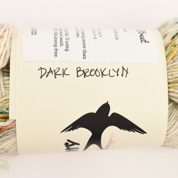 Swift High Street Fingering Weight Yarn SW Merino Silk 438 Yds Dark Brooklyn - Picture 4 of 4